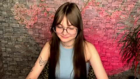 Snapshot of may_rollins chatting on 05/21/26, 02:02 may online show from 05/21/26, 02:02