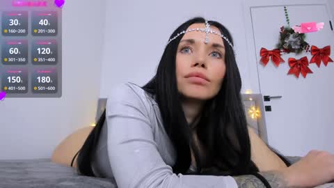 Snapshot of may_xx chatting on 12/24/24, 06:33 may_xx online show from 12/24/24, 06:33