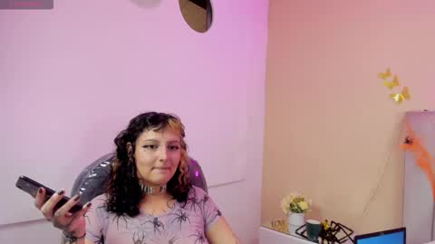 Snapshot of may_y_goeth chatting on 10/25/25, 10:04 may y goeth online show from 10/25/25, 10:04