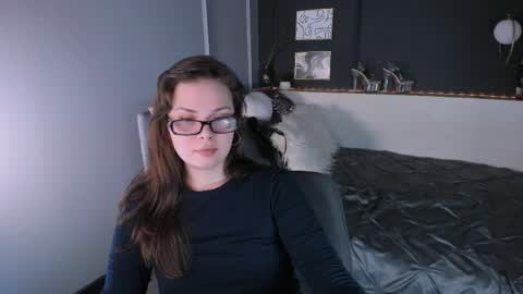 Maya online show from 04/02/26, 02:15