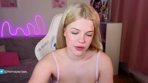 Maya online show from 02/15/26, 03:36