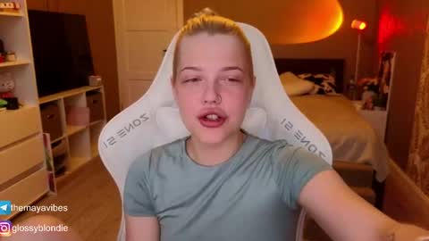 Maya online show from 04/24/26, 03:20