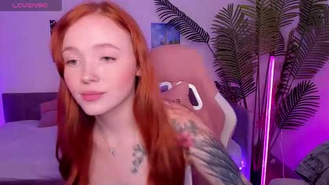 Snapshot of maya_light chatting on 09/11/25, 08:47 Maya online show from 09/11/25, 08:47