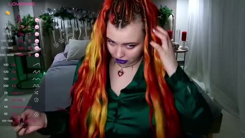 Snapshot of maya_mils chatting on 01/05/25, 01:03 Maya Mils online show from 01/05/25, 01:03