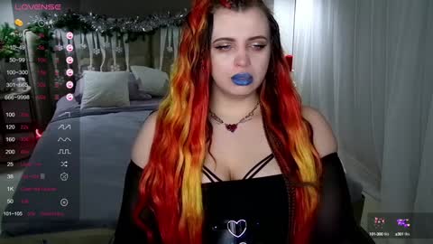 Snapshot of maya_mils chatting on 01/08/25, 01:11 Maya Mils online show from 01/08/25, 01:11