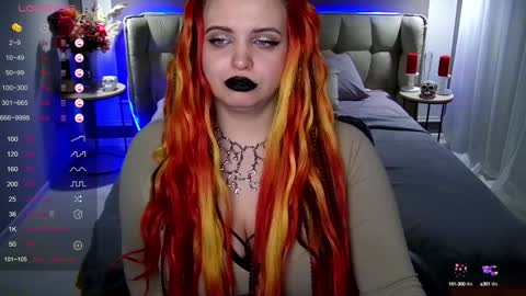 Snapshot of maya_mils chatting on 01/18/25, 07:28 Maya Mils online show from 01/18/25, 07:28