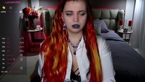 Snapshot of maya_mils chatting on 01/21/25, 01:08 Maya Mils online show from 01/21/25, 01:08