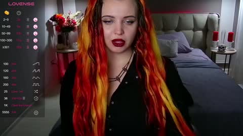 Snapshot of maya_mils chatting on 01/25/25, 04:23 Maya Mils online show from 01/25/25, 04:23