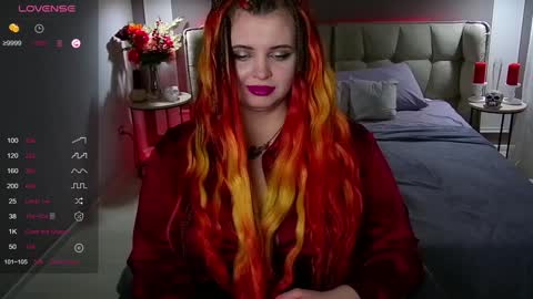 Snapshot of maya_mils chatting on 01/26/25, 04:20 Maya Mils online show from 01/26/25, 04:20