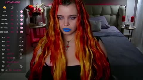 Snapshot of maya_mils chatting on 01/27/25, 07:14 Maya Mils online show from 01/27/25, 07:14