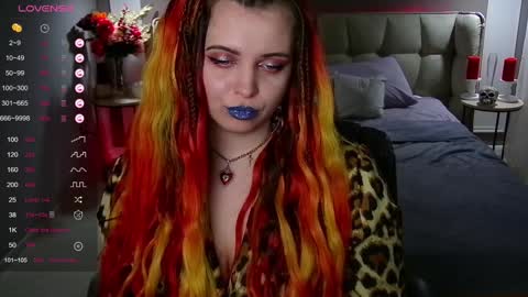 Snapshot of maya_mils chatting on 01/29/25, 04:36 Maya Mils online show from 01/29/25, 04:36