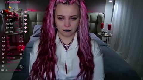 Snapshot of maya_mils chatting on 02/09/25, 01:11 Maya Mils online show from 02/09/25, 01:11