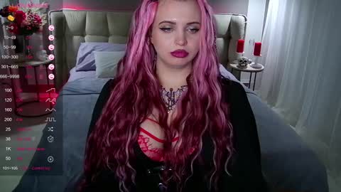 Snapshot of maya_mils chatting on 02/11/25, 04:01 Maya Mils online show from 02/11/25, 04:01