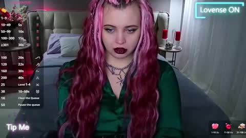 Snapshot of maya_mils chatting on 02/21/25, 01:11 Maya Mils online show from 02/21/25, 01:11