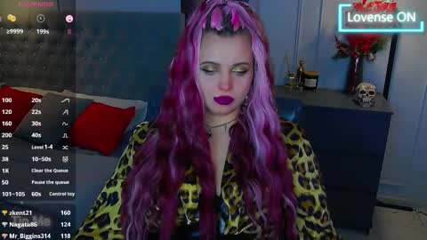 Snapshot of maya_mils chatting on 02/24/25, 07:22 Maya Mils online show from 02/24/25, 07:22