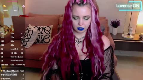 Snapshot of maya_mils chatting on 02/25/25, 04:14 Maya Mils online show from 02/25/25, 04:14