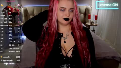 Snapshot of maya_mils chatting on 02/26/25, 04:03 Maya Mils online show from 02/26/25, 04:03