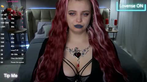 Snapshot of maya_mils chatting on 03/01/25, 01:11 Maya Mils online show from 03/01/25, 01:11