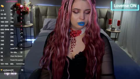 Snapshot of maya_mils chatting on 03/04/25, 04:06 Maya Mils online show from 03/04/25, 04:06