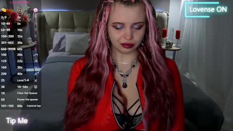 Snapshot of maya_mils chatting on 03/08/25, 01:17 Maya Mils online show from 03/08/25, 01:17