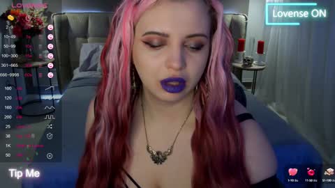 Snapshot of maya_mils chatting on 03/09/25, 01:04 Maya Mils online show from 03/09/25, 01:04