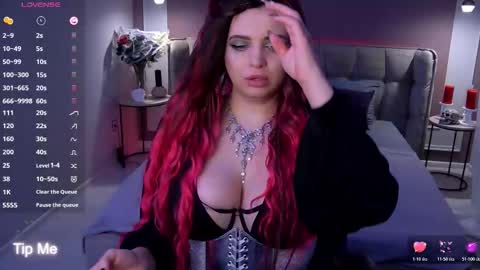 Snapshot of maya_mils chatting on 12/02/25, 01:00 Maya Mils online show from 12/02/25, 01:00