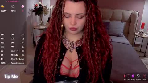 Snapshot of maya_mils chatting on 02/01/26, 01:04 Maya Mils online show from 02/01/26, 01:04