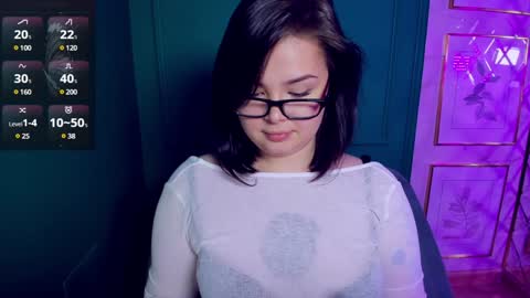 Snapshot of maya_muse chatting on 12/03/24, 05:12 Woman online show from 12/03/24, 05:12