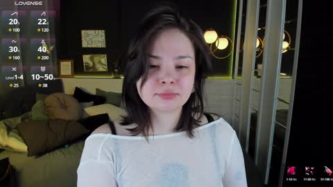 Snapshot of maya_muse chatting on 01/02/25, 05:46 Woman online show from 01/02/25, 05:46