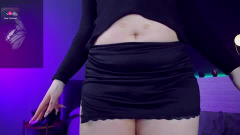 Snapshot of maya_muse chatting on 01/07/25, 11:48 Woman online show from 01/07/25, 11:48