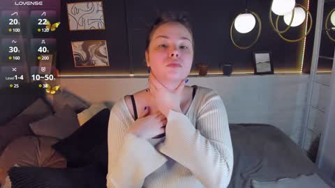 Snapshot of maya_muse chatting on 01/13/25, 02:00 Woman online show from 01/13/25, 02:00