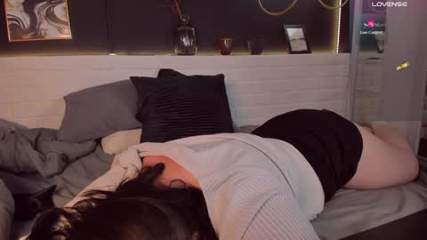 Snapshot of maya_muse chatting on 01/13/25, 05:02 Woman online show from 01/13/25, 05:02