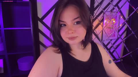 Snapshot of maya_muse chatting on 01/17/25, 06:47 Woman online show from 01/17/25, 06:47