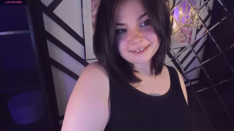 Snapshot of maya_muse chatting on 01/17/25, 09:49 Woman online show from 01/17/25, 09:49