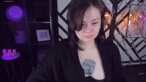 Snapshot of maya_muse chatting on 01/20/25, 05:48 Woman online show from 01/20/25, 05:48