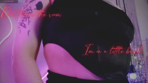 Snapshot of maya_muse chatting on 01/20/25, 08:52 Woman online show from 01/20/25, 08:52