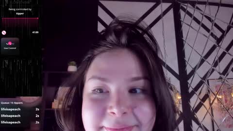 Snapshot of maya_muse chatting on 02/10/25, 05:19 Woman online show from 02/10/25, 05:19