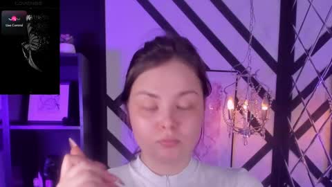 Snapshot of maya_muse chatting on 02/28/25, 02:09 Woman online show from 02/28/25, 02:09