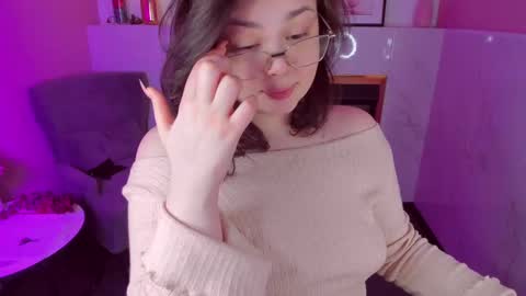 Snapshot of maya_muse chatting on 03/12/25, 05:07 Woman online show from 03/12/25, 05:07