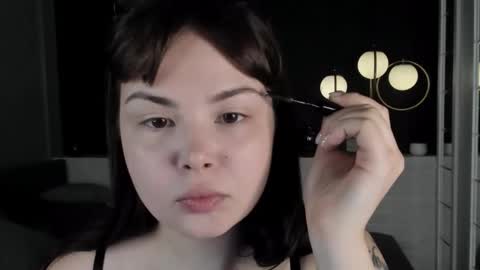 Snapshot of maya_muse chatting on 10/28/25, 06:06 Woman online show from 10/28/25, 06:06