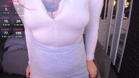 Snapshot of maya_muse chatting on 11/16/25, 02:22 Woman online show from 11/16/25, 02:22