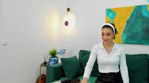 Maya online show from 01/21/25, 07:06