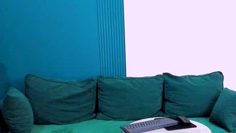 Maya online show from 02/11/25, 02:46