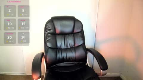 Snapshot of mayaamor chatting on 11/24/25, 01:00 mayaamor online show from 11/24/25, 01:00