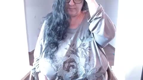 Maya online show from 04/21/26, 07:03