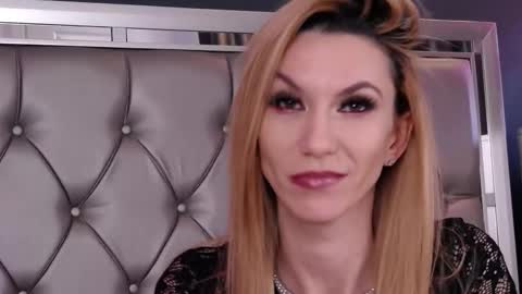 Snapshot of mayahales chatting on 02/23/26, 11:40 Maya online show from 02/23/26, 11:40