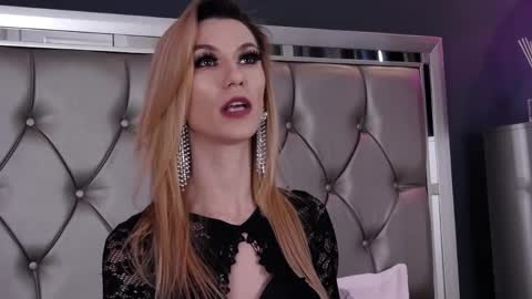 Maya online show from 04/03/26, 10:57