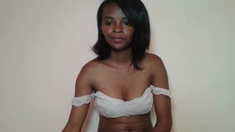 mayalabelle online show from 11/23/25, 06:02