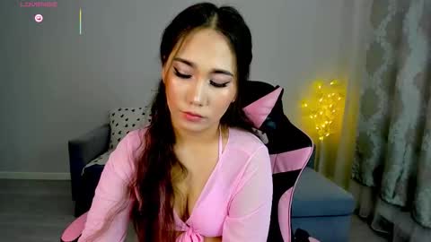 Snapshot of mayamei chatting on 02/21/26, 01:45 Mia online show from 02/21/26, 01:45