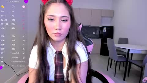 Mia online show from 03/19/26, 02:32